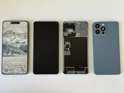 Take Apart Replica Cutaway Phone with Internals