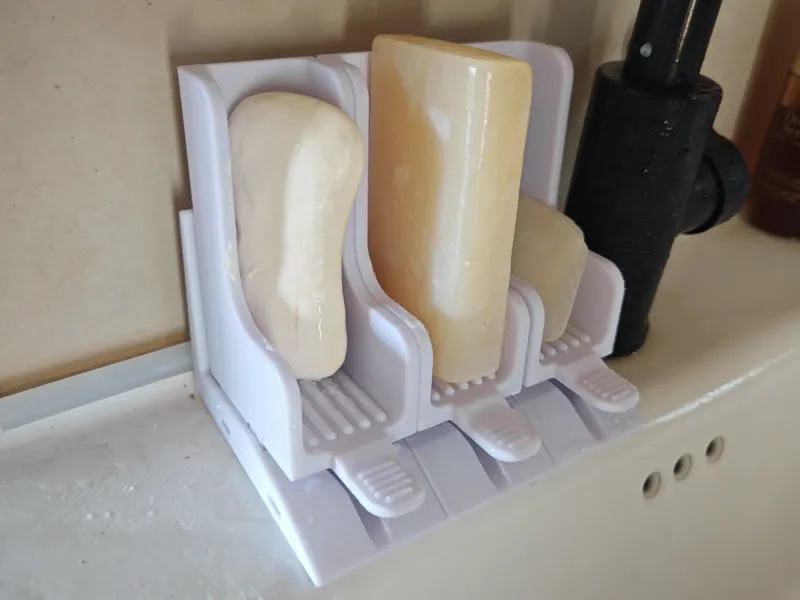 Vertical soap box with infinite splicing