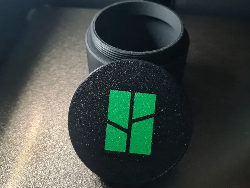 Small can with lid with Logo
