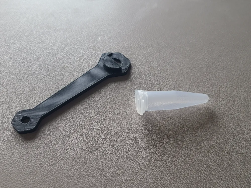 Centrifuge Tube Cap Opener by user_579690012 MakerWorld
