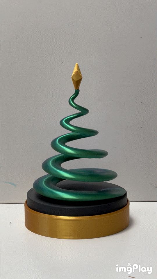 Rotate the Christmas tree