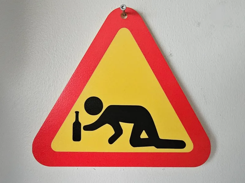 Warning drunken sign