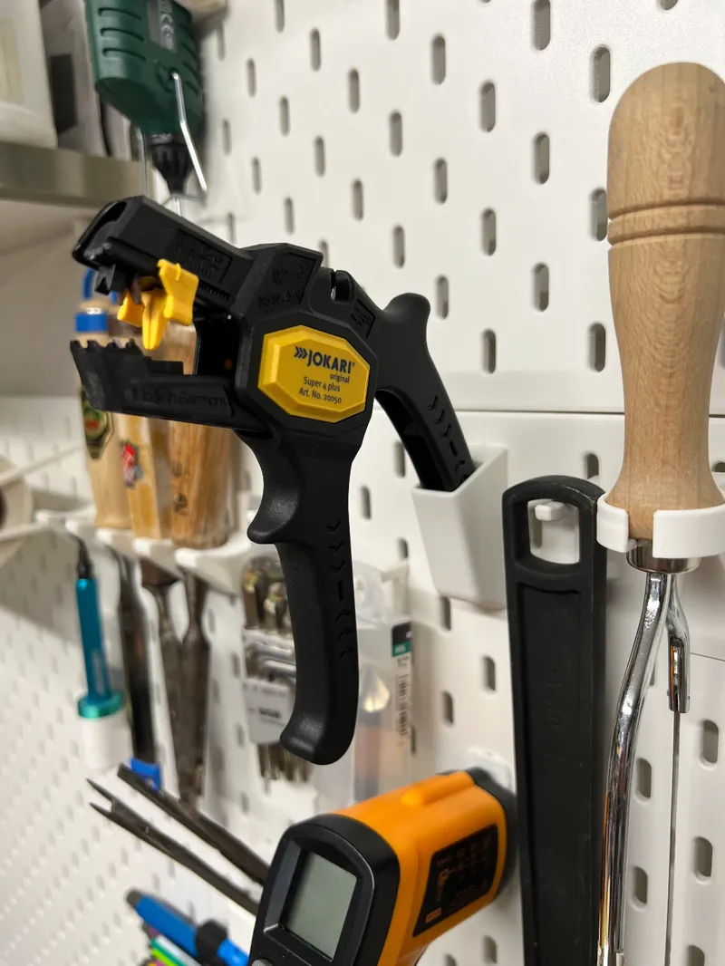 Skadis Holder - Jokari wire stripper (Abisolierer)