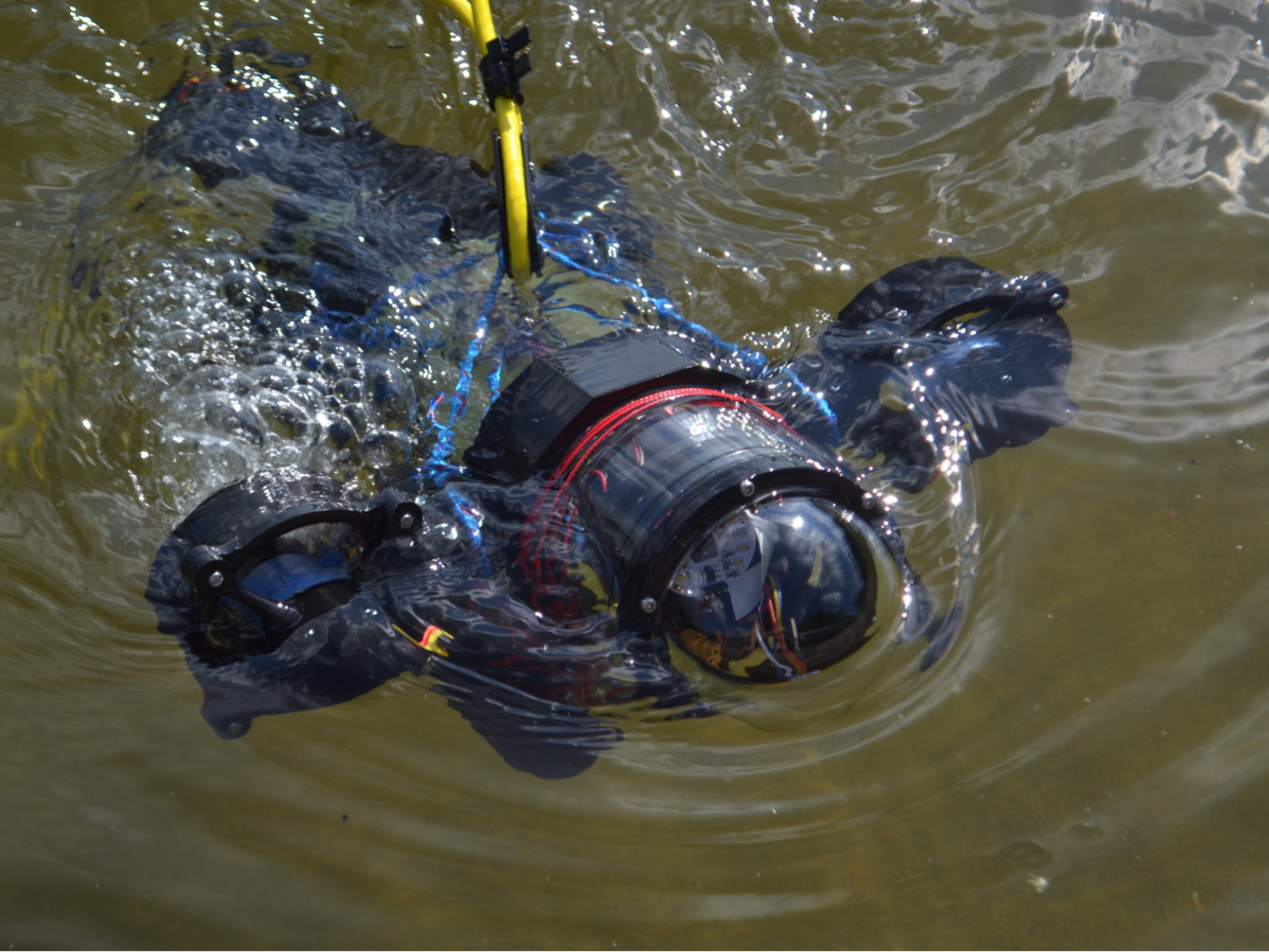 Customisable underwater robot - submarin drone