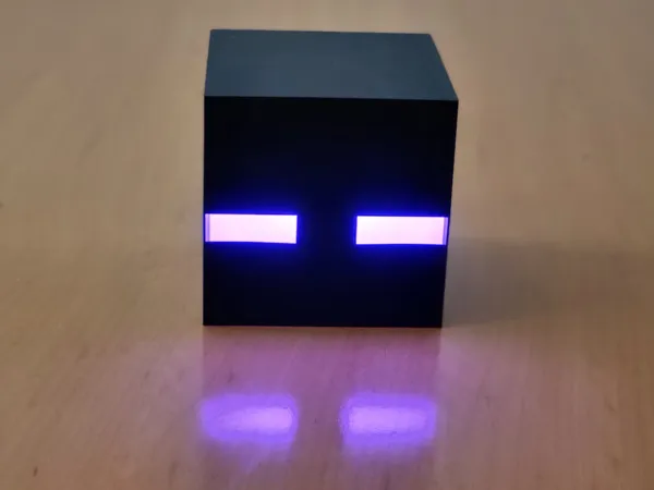 Abat-jour cube tête d'Enderman (Minecraft)