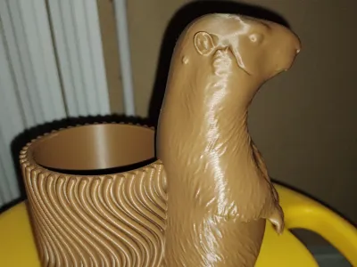 groundhog pen holder 
