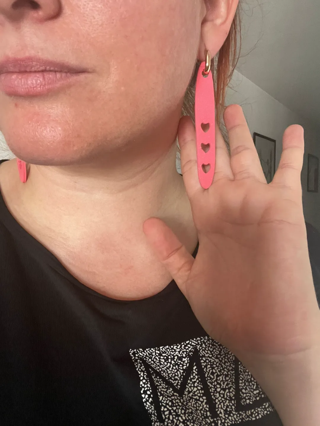 Oval heart long earrings view 4
