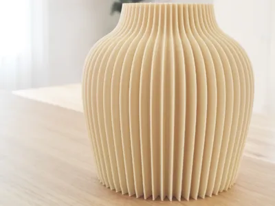 Japandi modern spiky vase