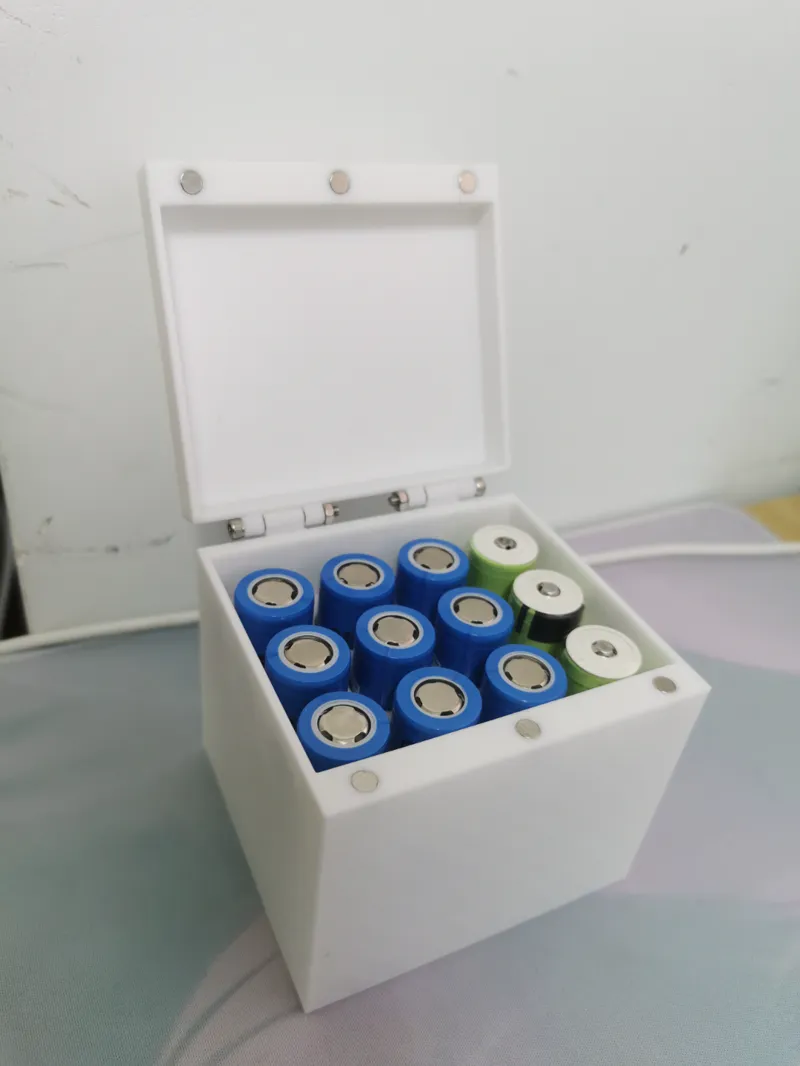 18650电池盒子 带磁吸盖子