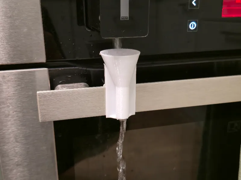 Dampfbackofen Wassertricher