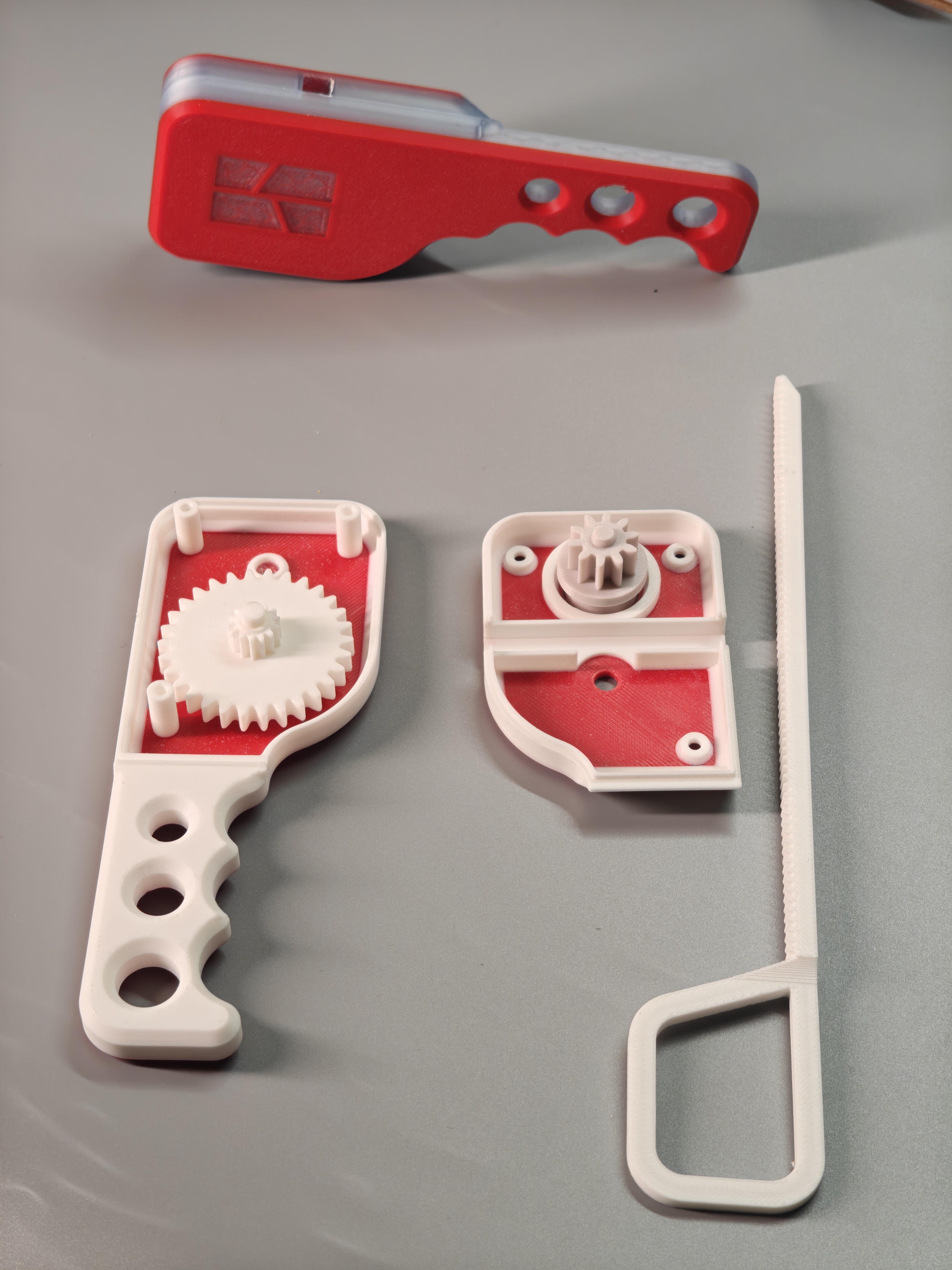Miniatura 3 do modelo 3D 对战陀螺套组+竹蜻蜓+发射器+对战盘