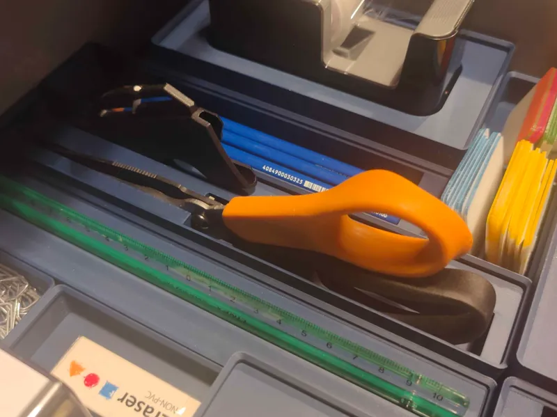 Gridfinity box for fiskars cuts+more scissors (v2)