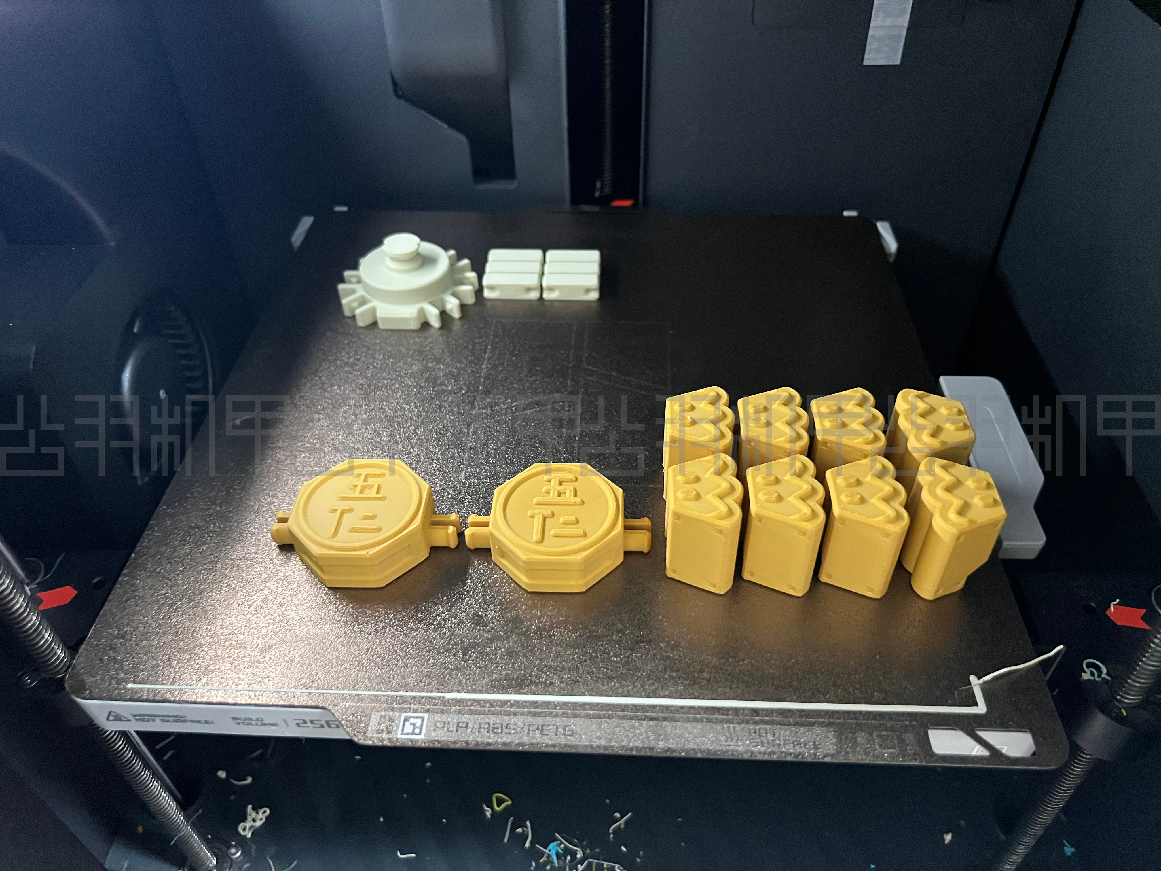 Miniatura 2 do modelo 3D “月饼”型——好运月饼火力掩护变形机器人