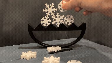 Balancing game (Christmas snowflake edition)