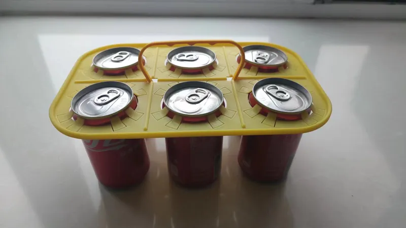 6x Canned Coca Handle