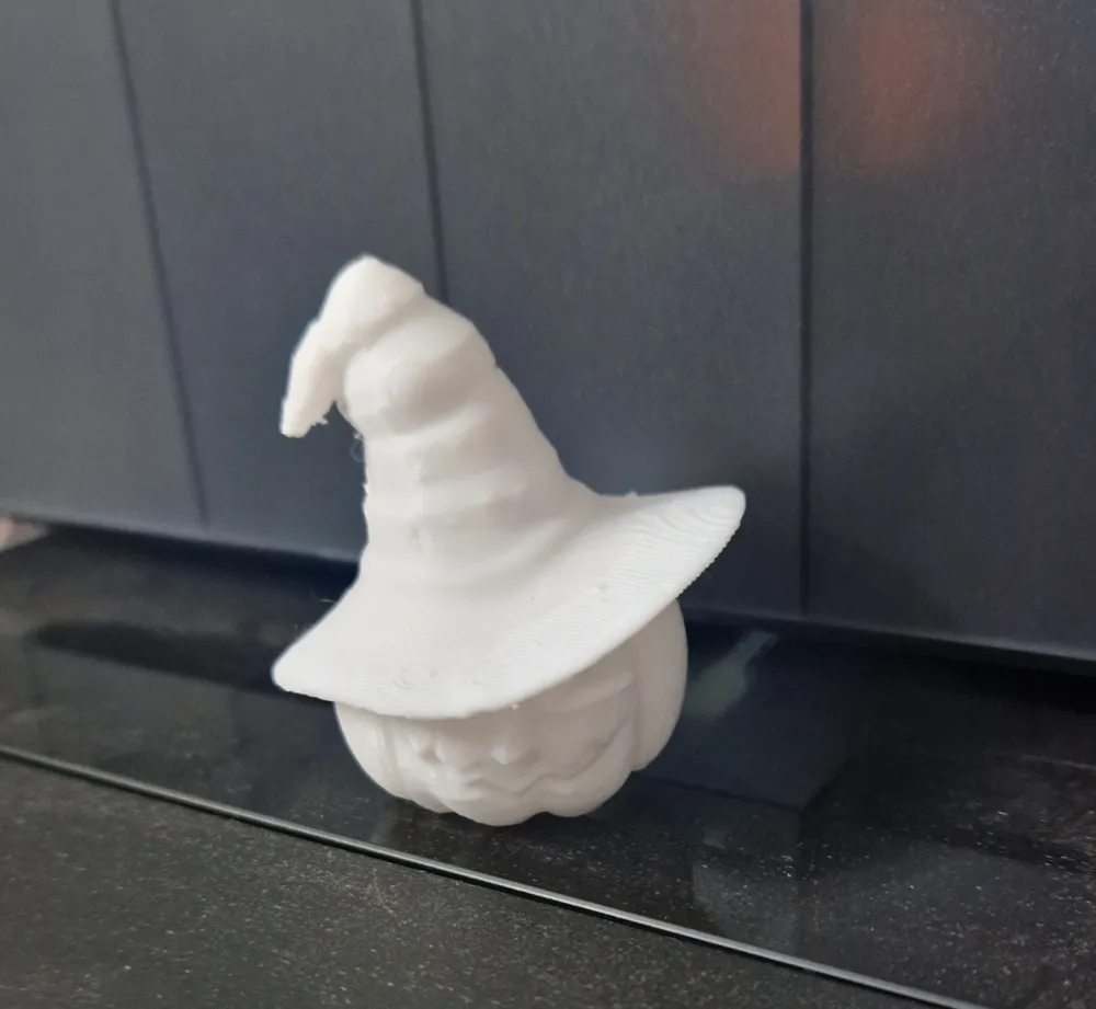 Halloween pumpkin with witch hat - Free 3D Print Model - MakerWorld