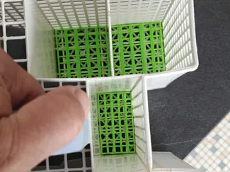grille panier lave vaisselle WHIRLPOOL ADP 7551