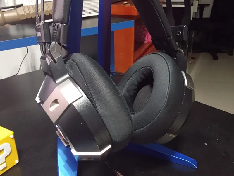 Support for Head Phones