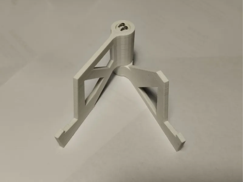 Foldable smartphone holder