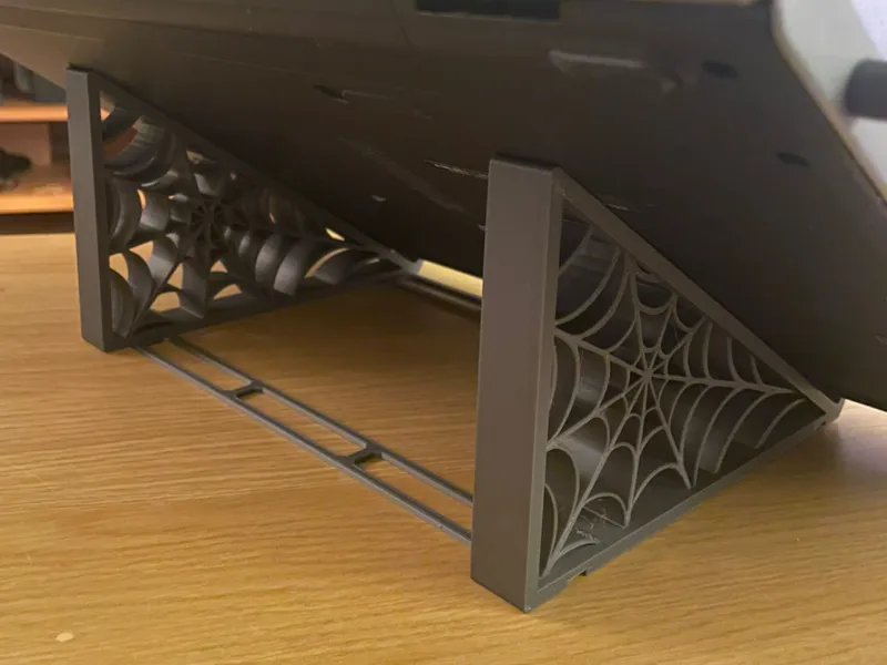 Laptop Stand - Spider Web