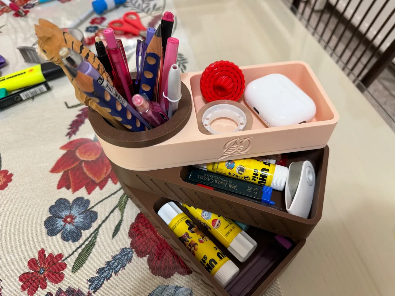 Rotating spacious Desktop Organizer view 4