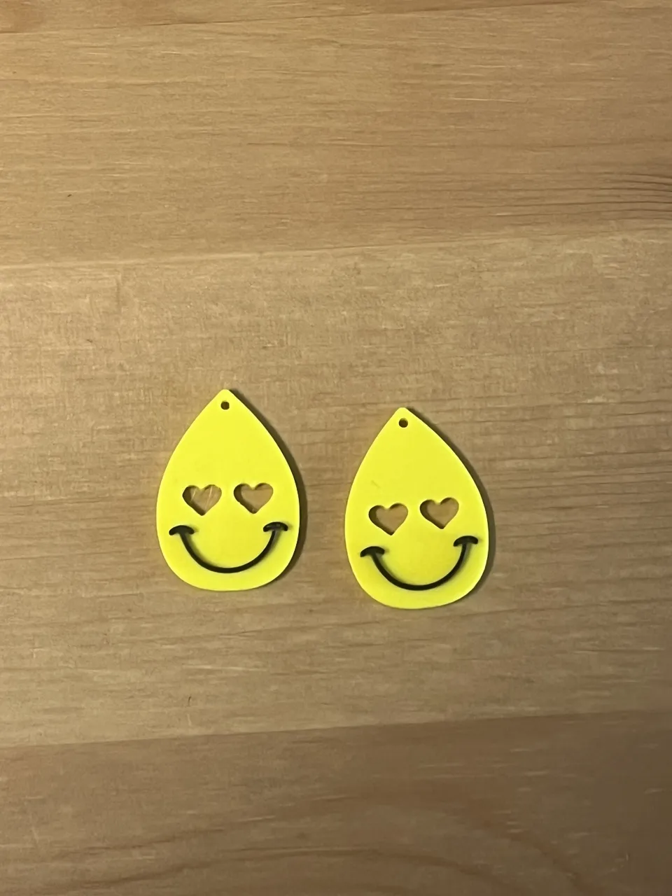 emoji heart eyes earrings view 2