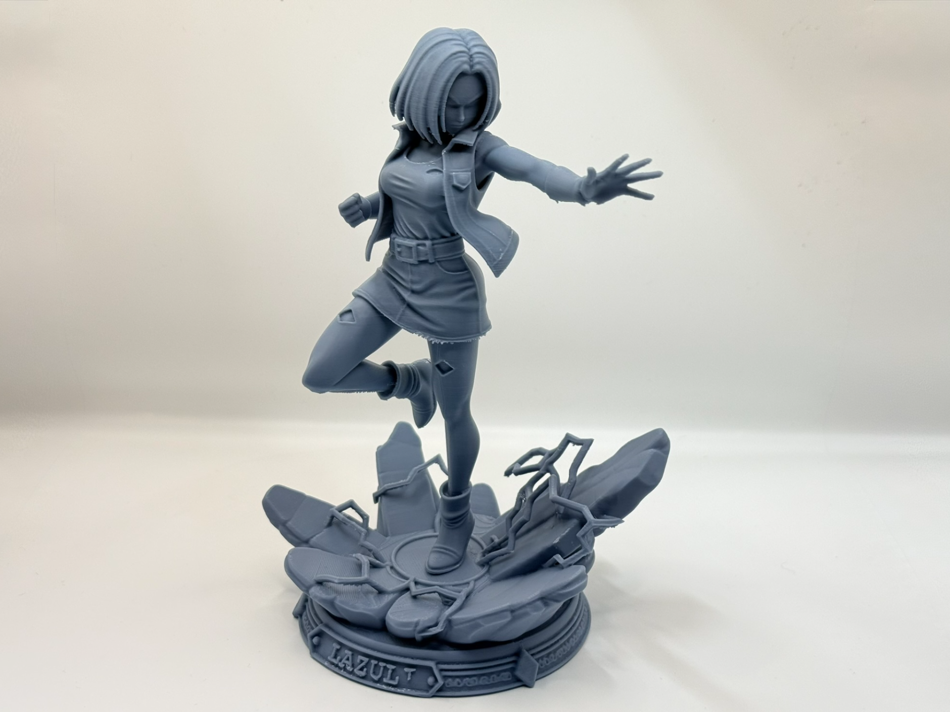 Android 18 (Lazuli) - Dynamic Battle Statue