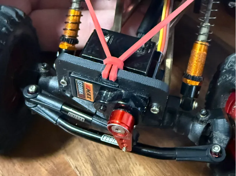 1/24 Crawler Servo Trim Strap Mount 