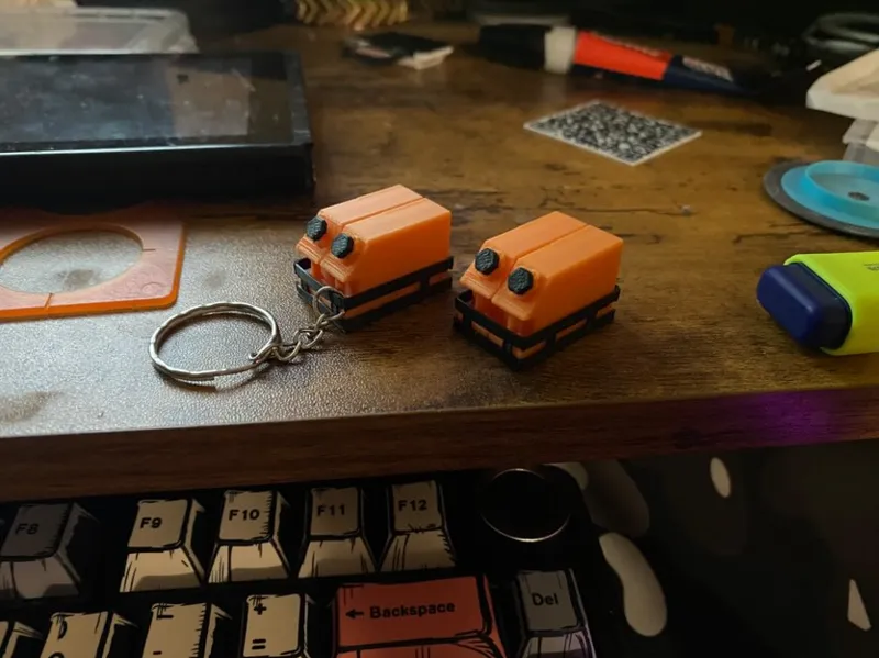 Satisfactory: Fuel Canister Keyrings