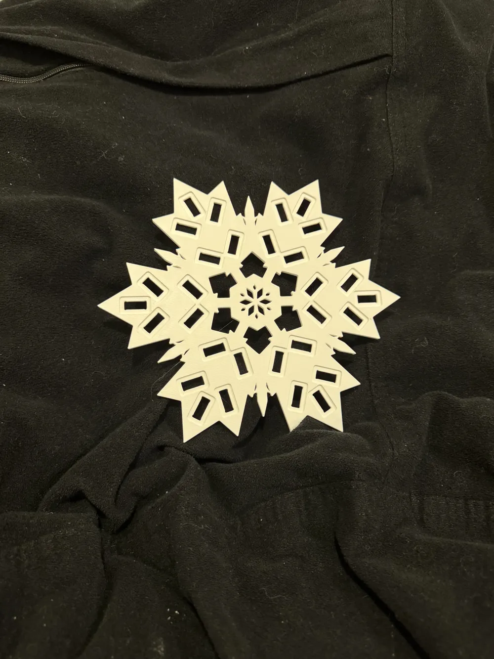 Seed Pixel Snow Flakes - Free 3D Print Model - MakerWorld
