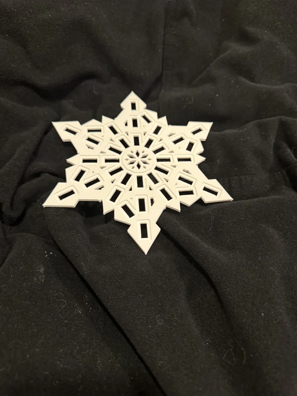 Seed Pixel Snow Flakes - Free 3D Print Model - MakerWorld