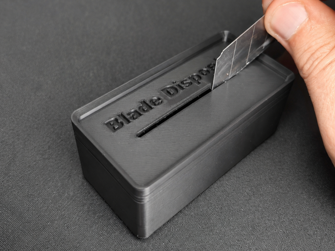 Gridfinity Blade Disposal Bin / Sharps Container