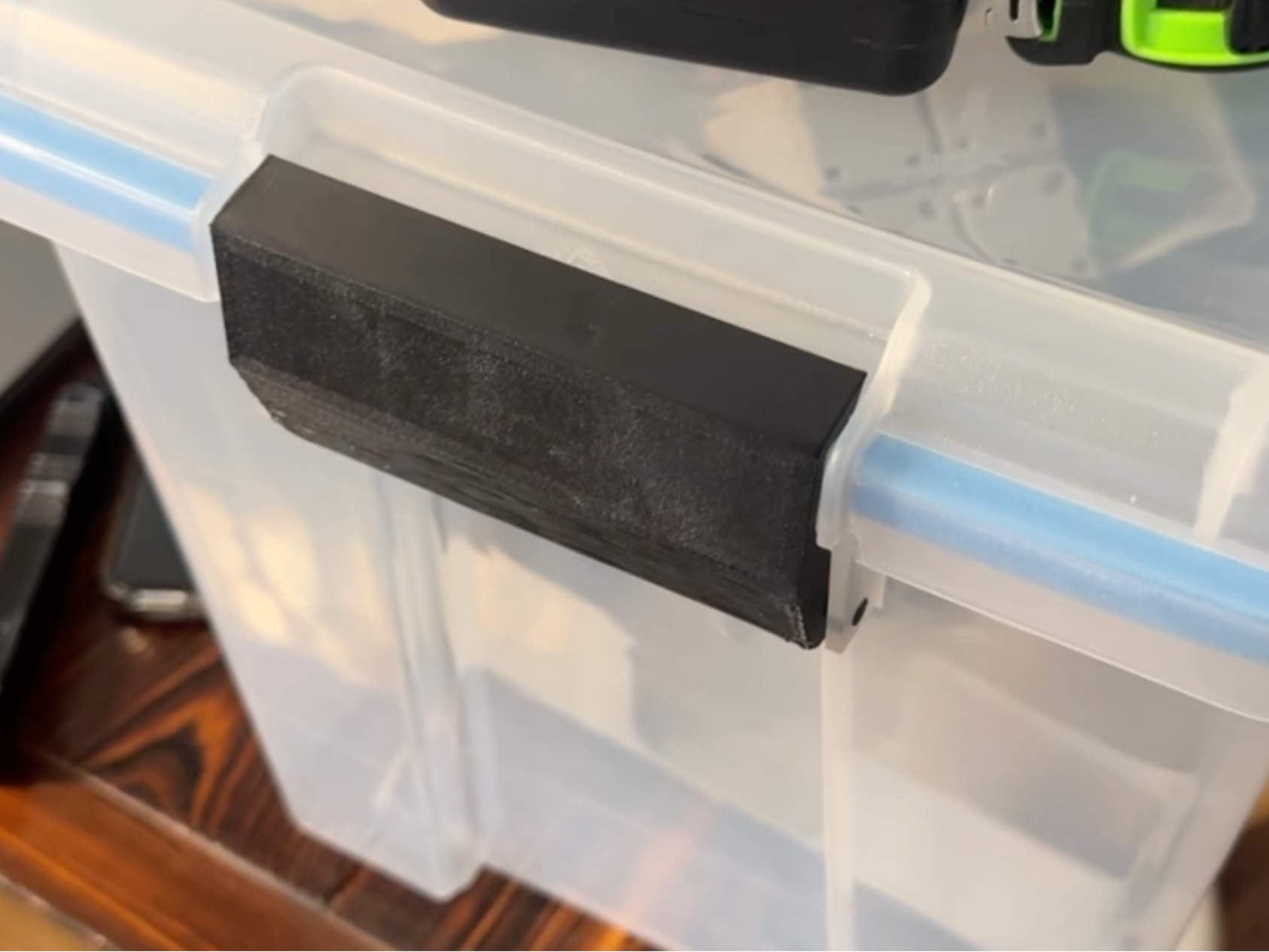 20qt Sterilite tote handle