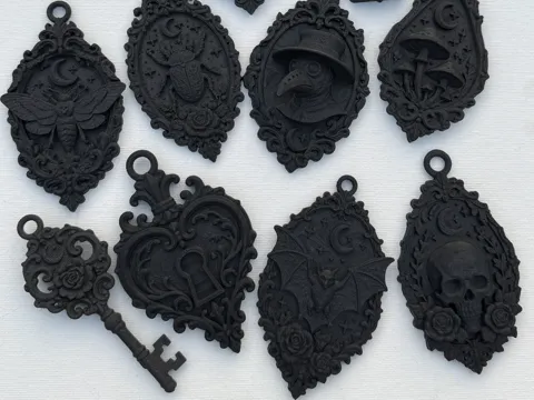 Llavero: Gothic Victorian Keychain-Ornaments — referencia de MakerWorld
