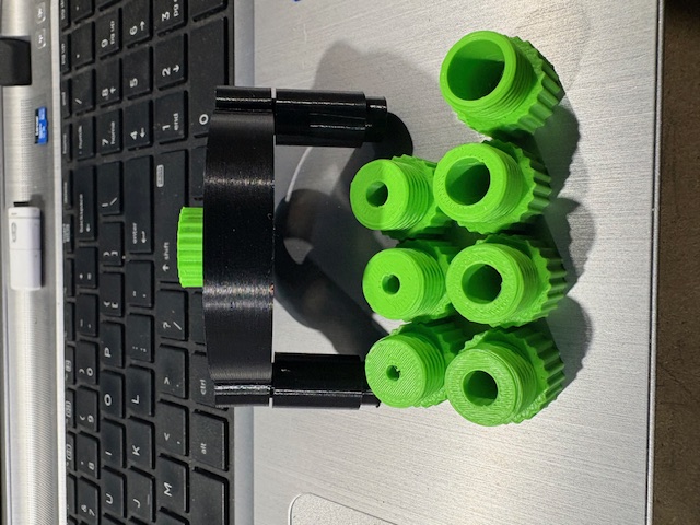 Miniatura 4 do modelo 3D Self Centering Drill Guide