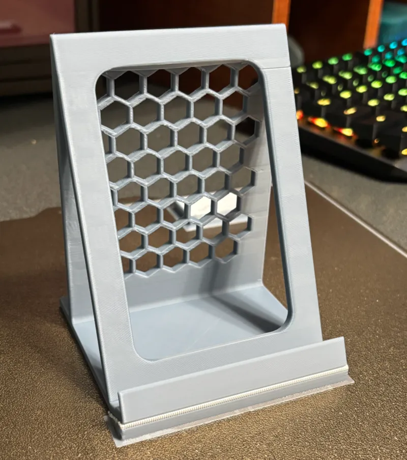 iPhone stand with PopSocket accomodation