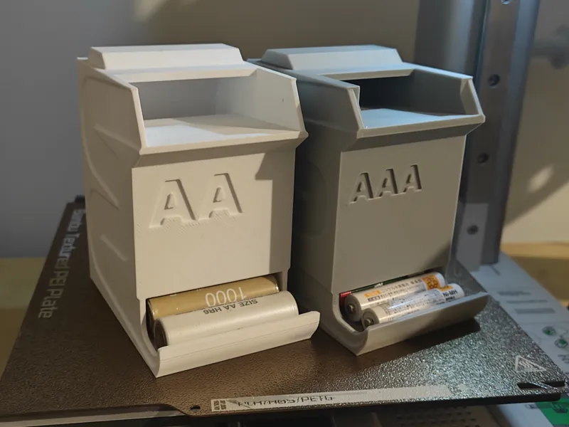 Battery Holder AA and AAA - No Support, Stackable 