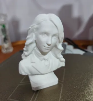 Busto di Luna Lovegood