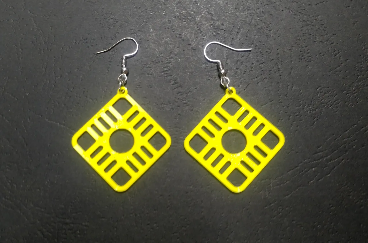 Flowing Radiance Earring view 2