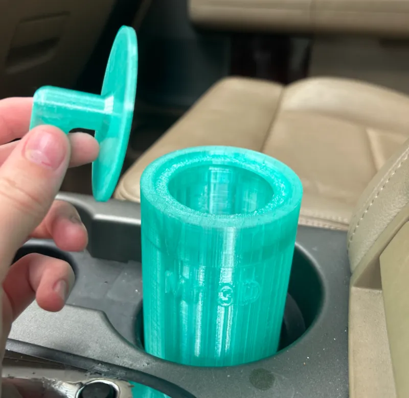 Trash can for your car