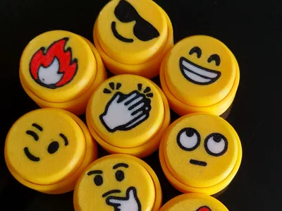 Emoji Mechanical Clicker:Ultimate Sensory Keychain