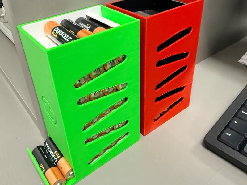 AA Battery Holder - For New & Dead Batteries