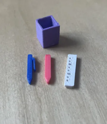 Soporte: Portapenne con Biro, Matita e Righello –Scale 1:12 — vista de referencia 3