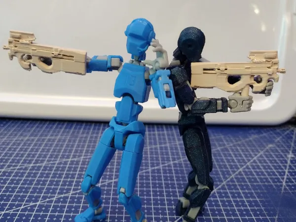 FN P90 miniature pour figurines Dummy 13