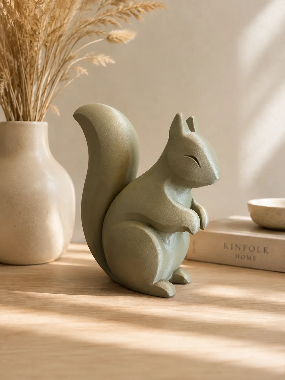 Squirrel Sculpture | Simple - Free 3D Print Model - MakerWorld