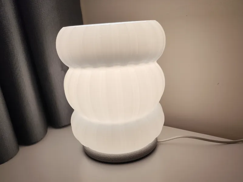 TrioGlow table lamp