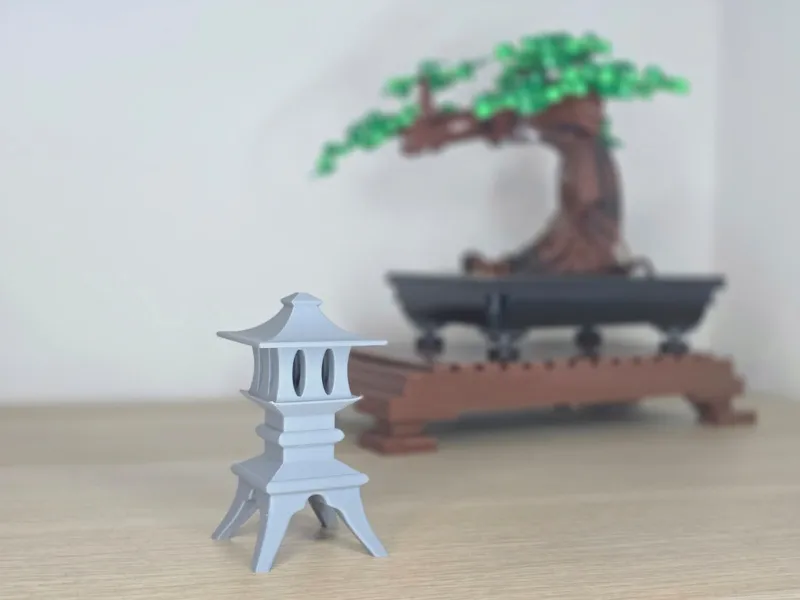 Traditional Japanese Toro Lantern (Yukimi Style)