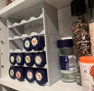 Spice rack - minimalistic and stackable