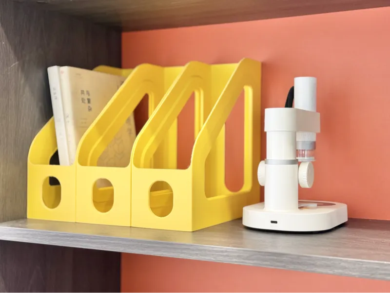 Fashion Magazine Holder