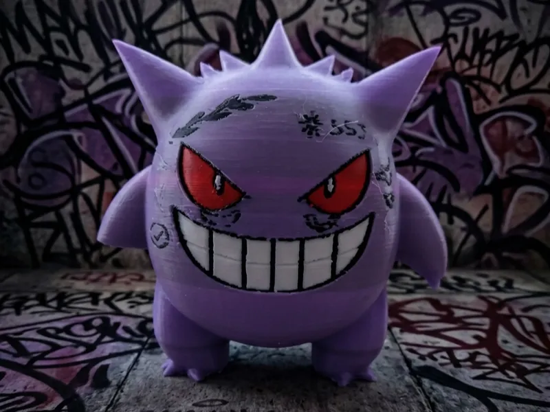 Figura Pokémon multicolor Gengar (Tatuajes Duki)